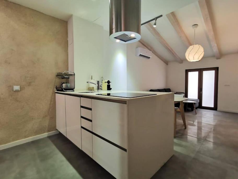 New! Renovated House With Terrace In Cambrils Villa Bagian luar foto